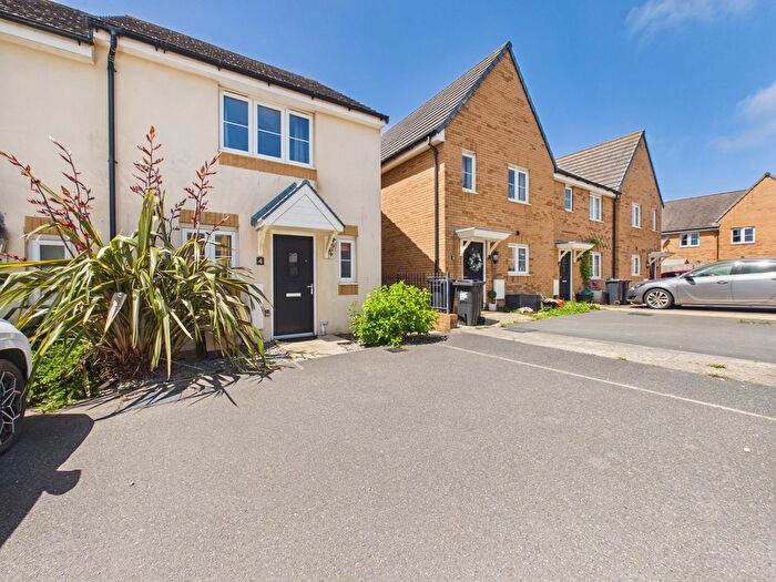 2 Bedroom End Of Terrace House For Sale In Pintail Close, Bude, EX23