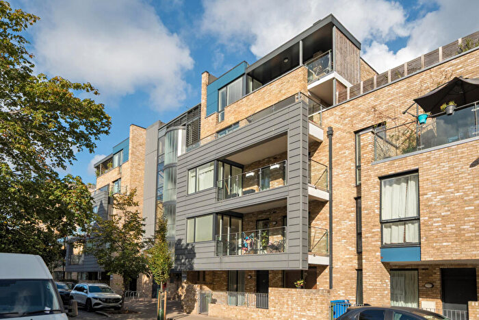 2 Bedroom Apartment For Sale In Boundary Lane, London, SE17