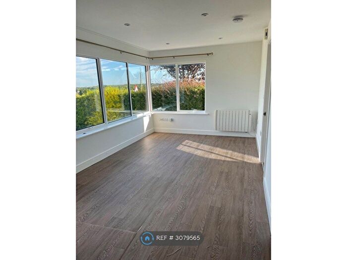 1 Bedroom Flat To Rent In Menear Road, St Austell, PL25