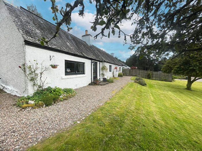 6 Bedroom Detached House For Sale In Lundie View, Aberchalder, Invergarry, Inverness-Shire, PH35