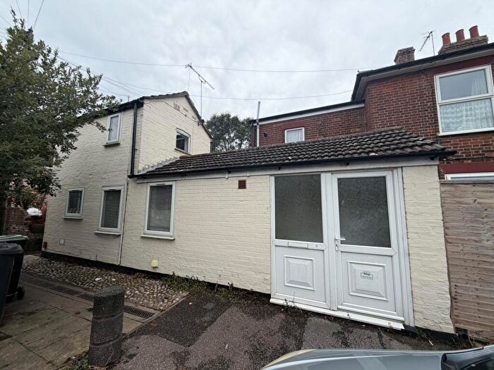 1 Bedroom Detached House For Sale In A Alma Street, Lowestoft, Suffolk, NR32