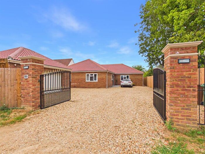 3 Bedroom Detached Bungalow For Sale In Ryston End, Downham Market, PE38