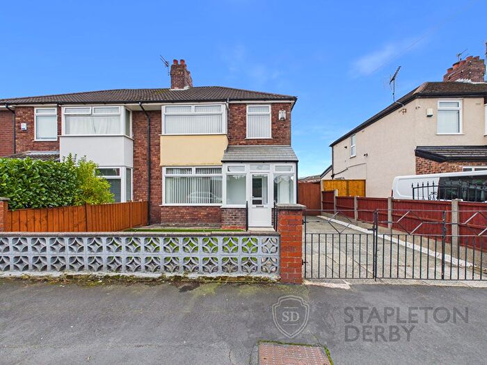 3 Bedroom Semi-Detached House For Sale In Vincent Road, Rainhill, L35
