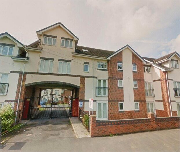 1 Bedroom Flat To Rent In Knightsbridge Court, Liverpool - First Month Rent Free, L14