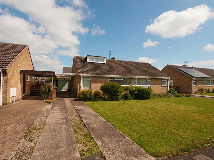 3 Bedroom Semi-Detached Bungalow For Sale In Deepdale, Woodthorpe, YO24