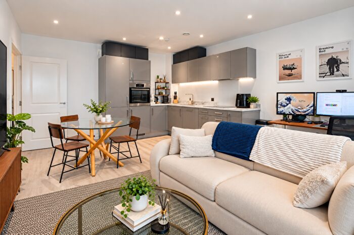 1 Bedroom Flat To Rent In Thomas Road, Tower Hamlets, London, E14