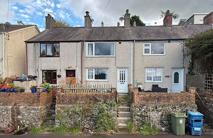 2 Bedroom Terraced House For Sale In Caernarfon Road, Y Felinheli, Gwynedd, LL56