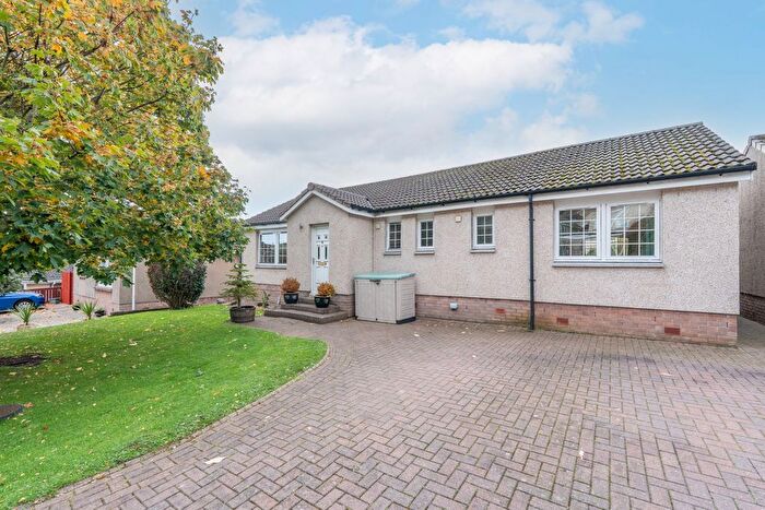 3 Bedroom Bungalow For Sale In Landale Gardens, Burntisland, KY3