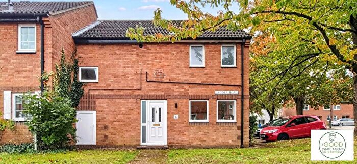 4 Bedroom Semi-Detached House For Sale In Skoner Road, Norwich, NR5