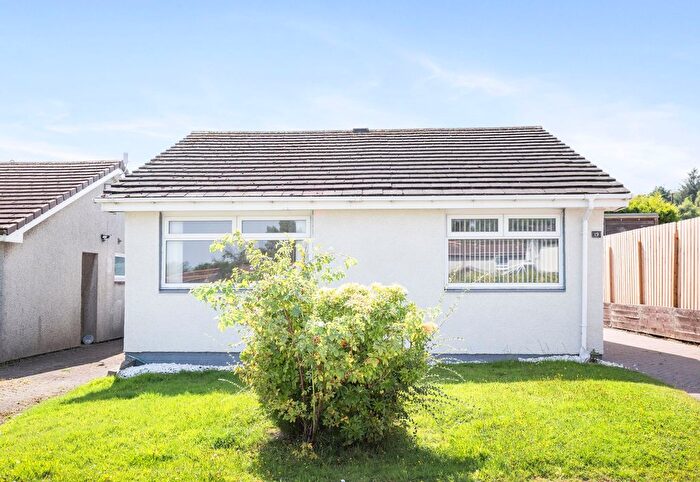 2 Bedroom Detached Bungalow To Rent In Braid Green, Livingston, EH54