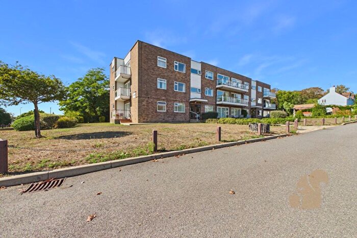 2 Bedroom Flat For Sale In Coast Road, West Mersea, CO5