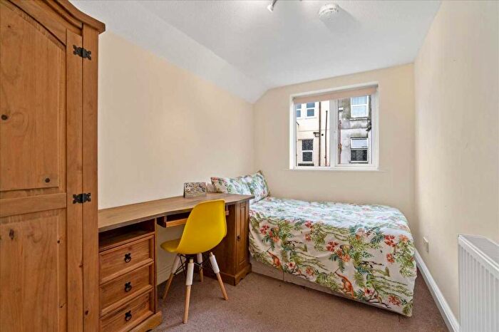 4 Bedroom Terraced House To Rent In Guildford Street, Plymouth, PL4