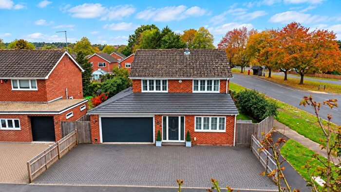 4 Bedroom Detached House For Sale In Sulham Lane, Pangbourne, Reading, RG8