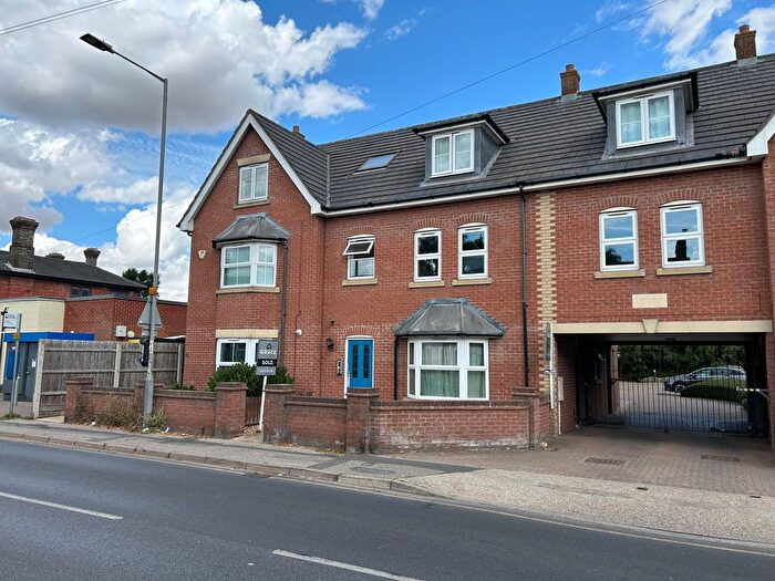 2 Bedroom Flat For Sale In Flat, Foxhall Road, Ipswich, Suffolk, IP3