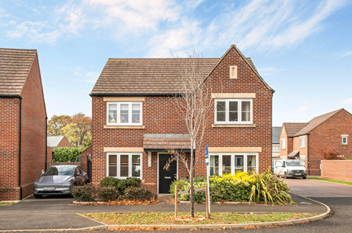 4 Bedroom Detached House For Sale In Dacey Drive, Upper Heyford, Bicester, OX25