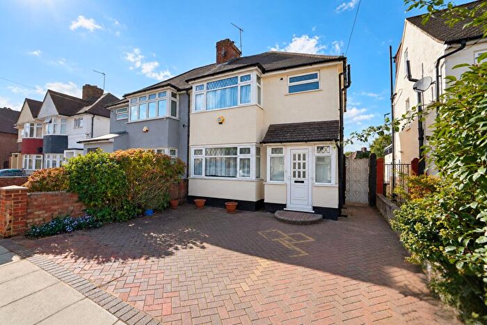 3 Bedroom Semi-Detached House To Rent In Whitton Waye, Whitton, TW3