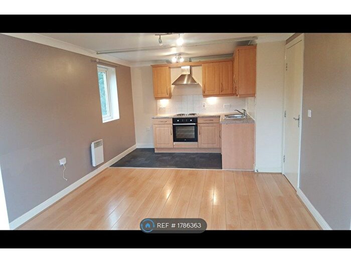 2 Bedroom Flat To Rent In Chingford, London, E4