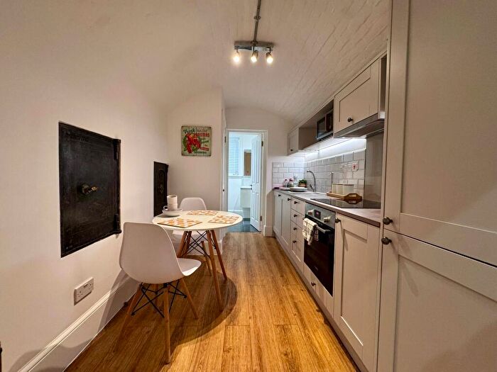 1 Bedroom Flat To Rent In Flat, Museum Street, IP1