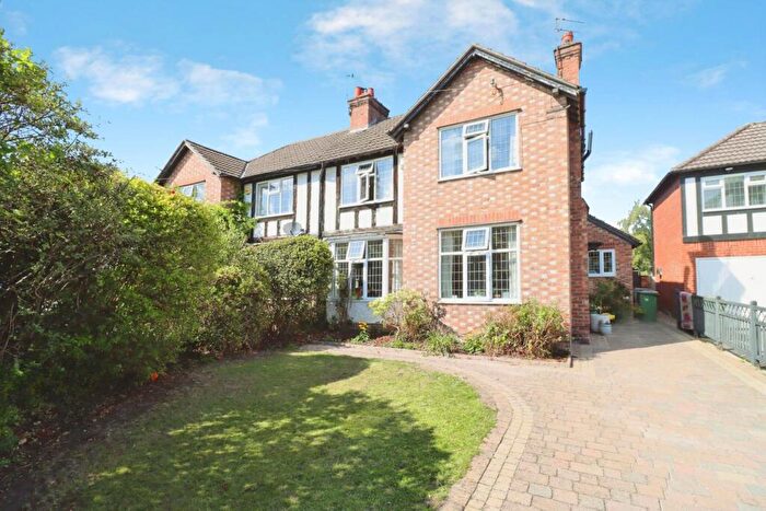 4 Bedroom Semi-Detached House For Sale In Fairacres Road, Bebington, CH63