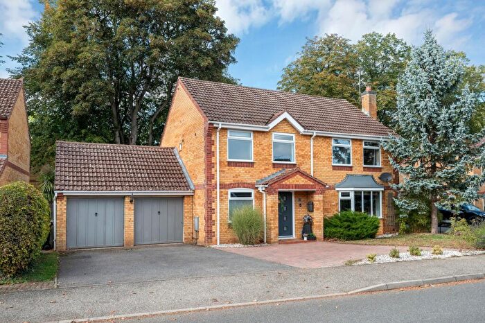 4 Bedroom Detached House For Sale In Foxfield Way, Oakham, LE15