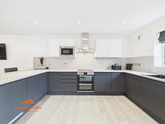 3 Bedroom End Of Terrace House For Sale In Skipton Road, Colne, BB8