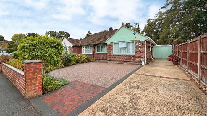 3 Bedroom Bungalow For Sale In Warwick Road, Ash Vale, Aldershot, GU12