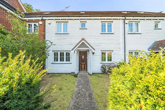 4 Bedroom Terraced House For Sale In Lenham Road, Headcorn, Ashford, TN27