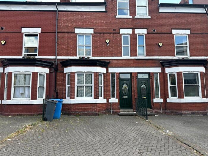 5 Bedroom Property To Rent In Hathersage Road, £pppw Inc Bills, M13