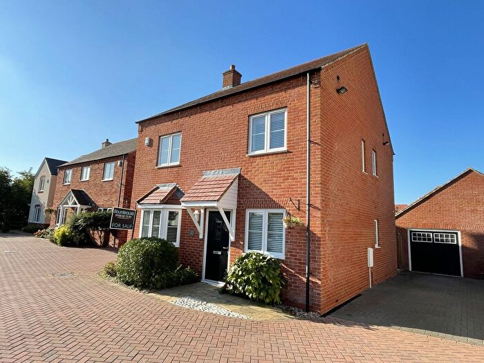 4 Bedroom Detached House For Sale In Braeburn Way, Cranfield, Bedfordshire., MK43