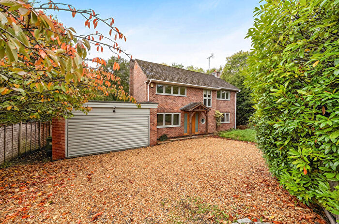 4 Bedroom Detached House For Sale In Bucklebury Alley, Cold Ash, Thatcham, RG18