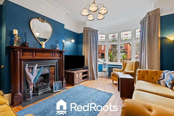 4 Bedroom Terraced House For Sale In Lawn Avenue, Doncaster, South Yorkshire, DN1