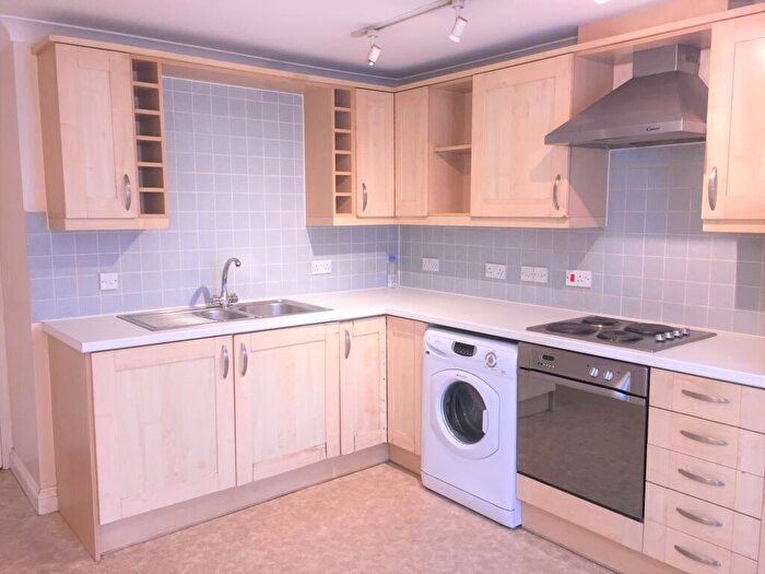 2 Bedroom Flat To Rent In Blenheim Road, Eastleigh, Hampshire, SO50