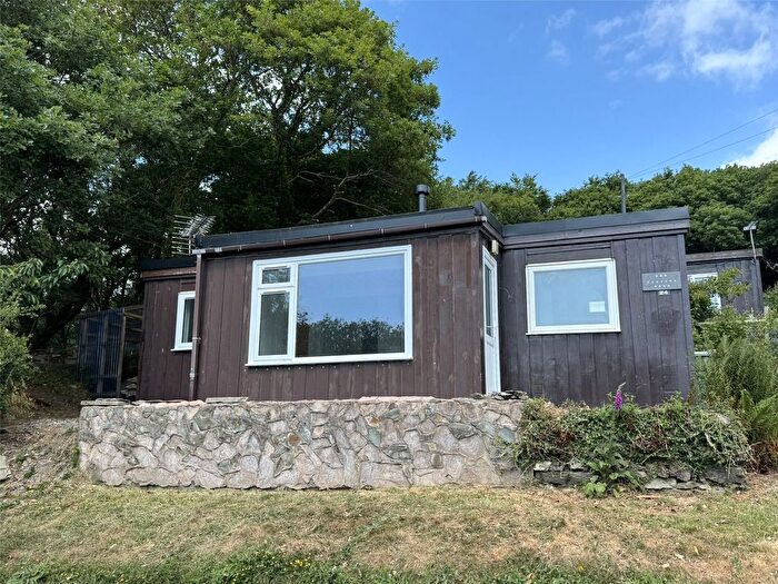 2 Bedroom Mobile/park Home For Sale In Plas Panteidal, Aberdovey/Aberdyfi, Gwynedd, LL35