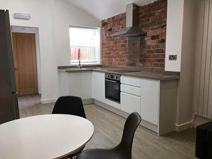 5 Bedroom House To Rent In Daisy Road, Edgbaston, West Midlands, B16
