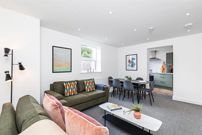 5 Bedroom Apartment To Rent In / Bank Street - Five Bedroom En Suite Student Apartment, LN2