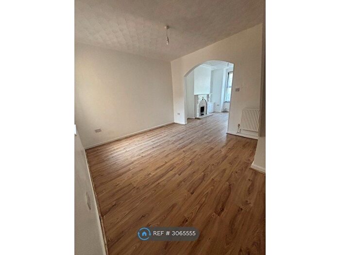 3 Bedroom Terraced House To Rent In Percy St, Bootle, L20