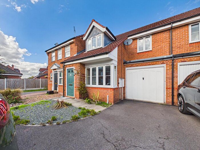 3 Bedroom Town House To Rent In Greenville Croft, Chellaston, DE73