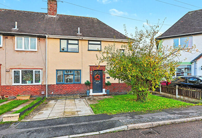 3 Bedroom Semi-Detached House For Sale In Birkin Avenue, New Tupton, Chesterfield, S42