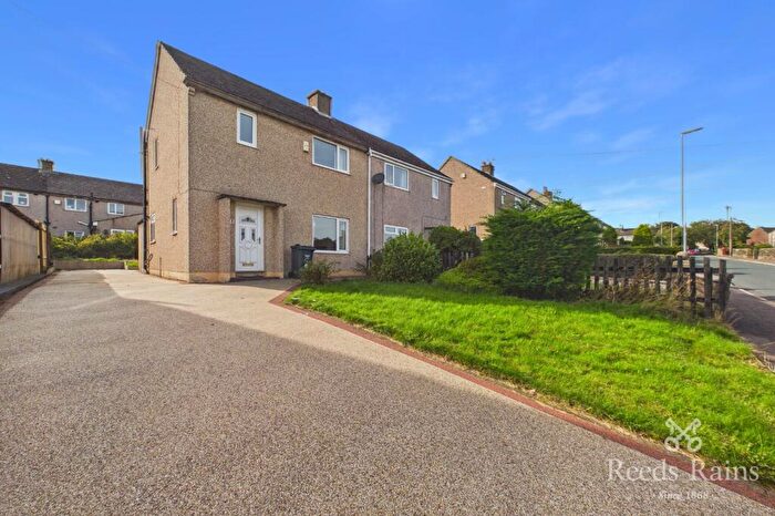 2 Bedroom Semi-Detached House For Sale In Alloe Field View, Halifax, West Yorkshire, HX2