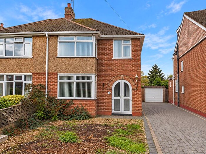 3 Bedroom Property To Rent In St. Catherines Crescent, Whitnash, Leamington Spa, CV31