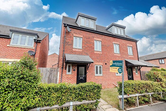 3 Bedroom Property For Sale In Lane Walk, Killingworth, Newcastle Upon Tyne, NE12