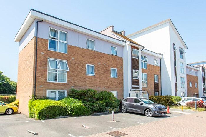 2 Bedroom Flat For Sale In Belon Drive, Whitstable, Kent, CT5
