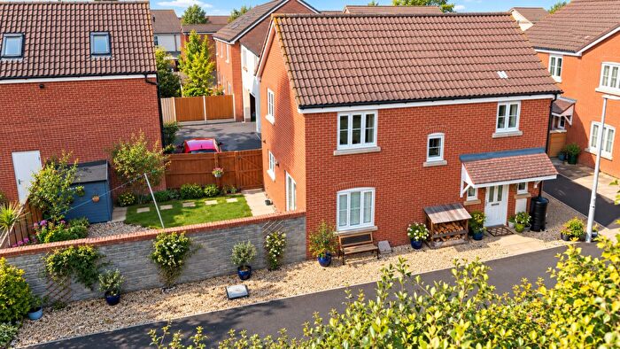 3 Bedroom Semi-Detached House For Sale In Kent Avenue, West Wick, Weston-Super-Mare, BS24
