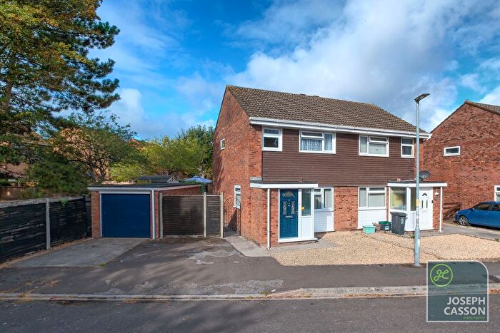 3 Bedroom Semi-Detached House For Sale In Elizabeth Way, Bridgwater, TA6