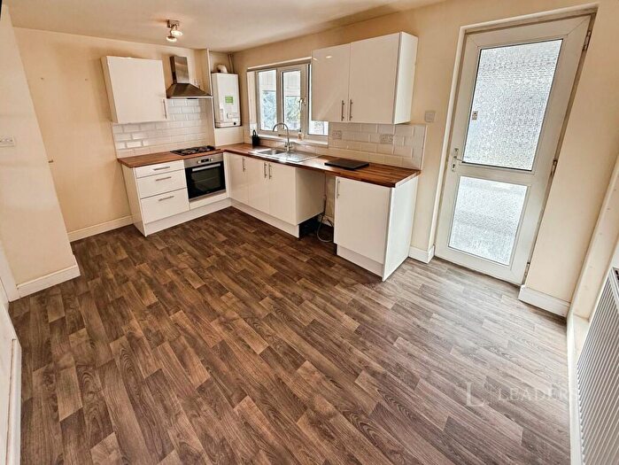 3 Bedroom Semi-Detached House To Rent In Grange Road, Royston, Barnsley, S71
