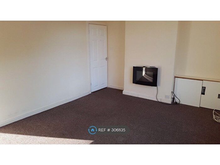 Studio To Rent In Great Lever, Bolton, BL3
