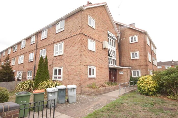 3 Bedroom Flat For Sale In East Ham, London, E6