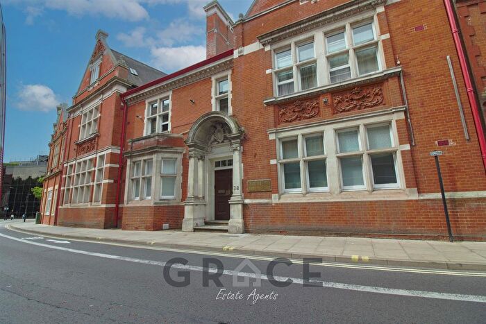 2 Bedroom Flat For Sale In , Museum Street, Ipswich, IP1