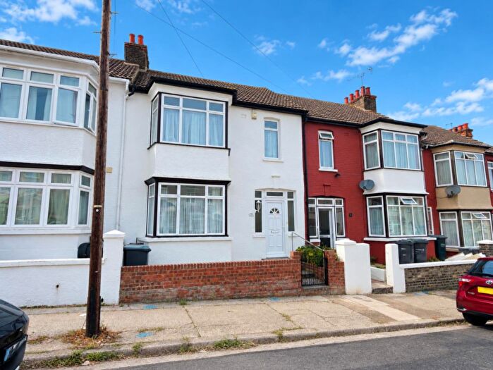 3 Bedroom Terraced House For Sale In Pier Road, Northfleet, Gravesend, DA11