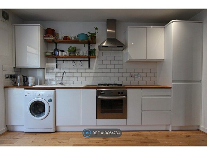 1 Bedroom Flat To Rent In Tanners Hill, London, SE8